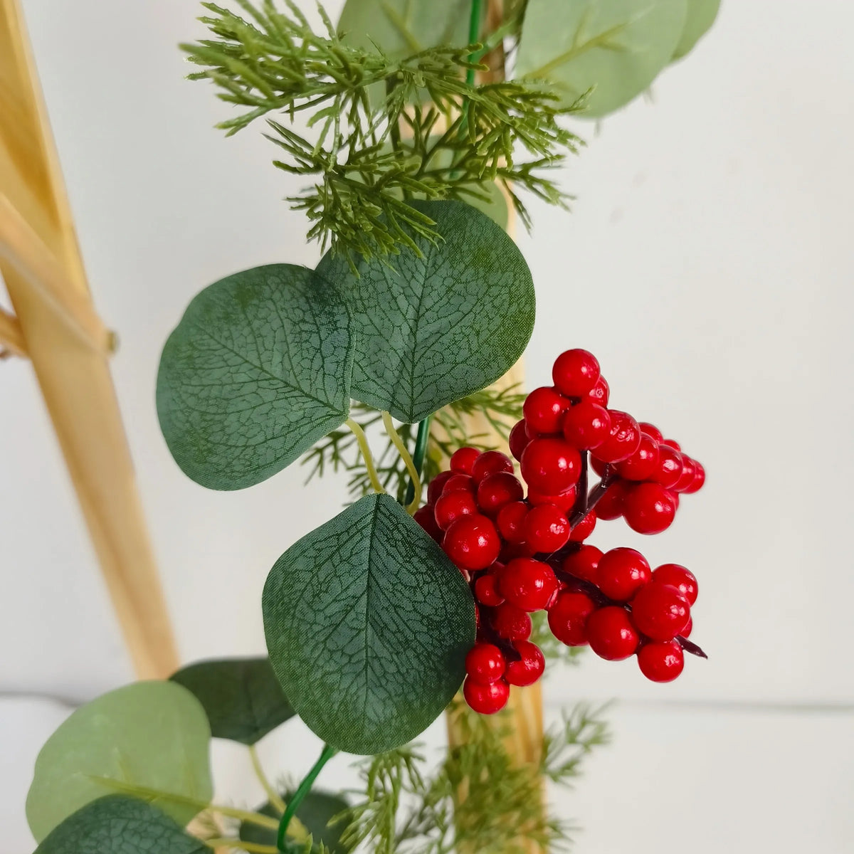 Christmas Eucalyptus Garland with Red Berries, 5.9 ft